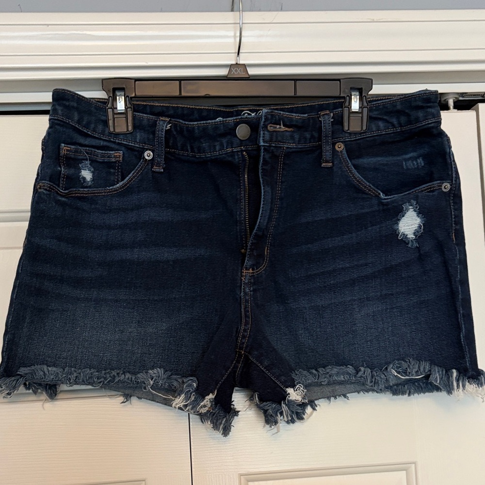 Universal Thread Dark Indigo Frayed Hem Distressed Jean Shorts
